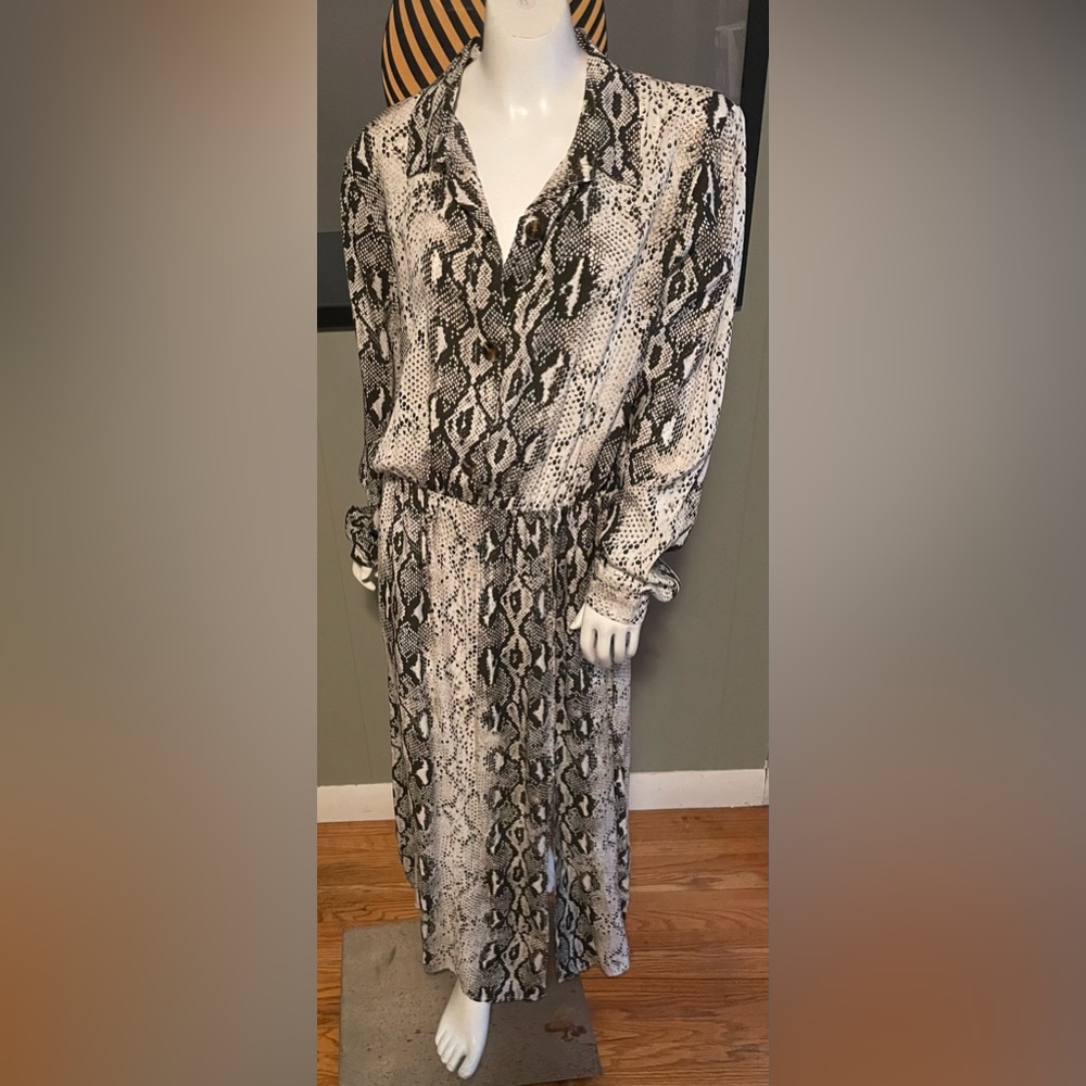 BOOHOO Snakeskin Print Shirt Dress! FINAL SALE!